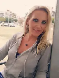 Julia Pink